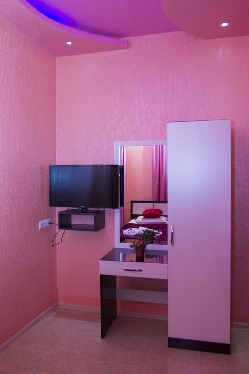 Planet Hotel Jereván Szoba fotó