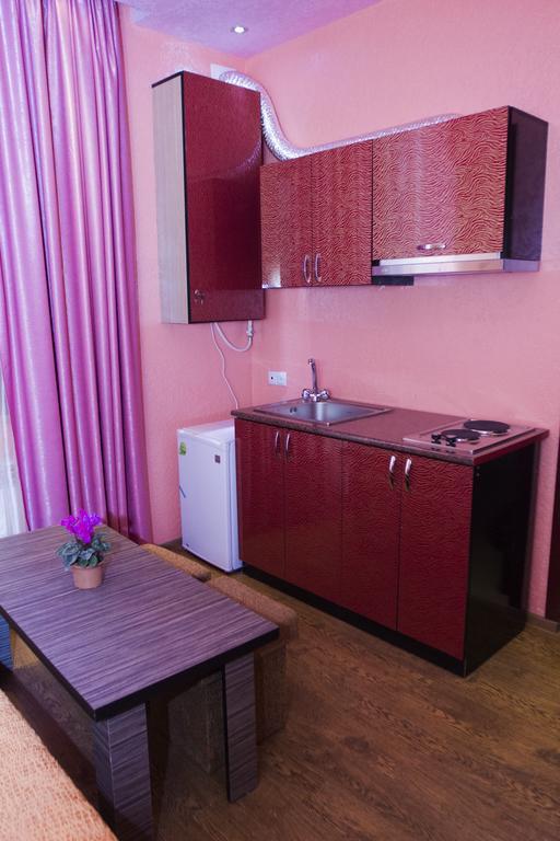 Planet Hotel Jereván Szoba fotó